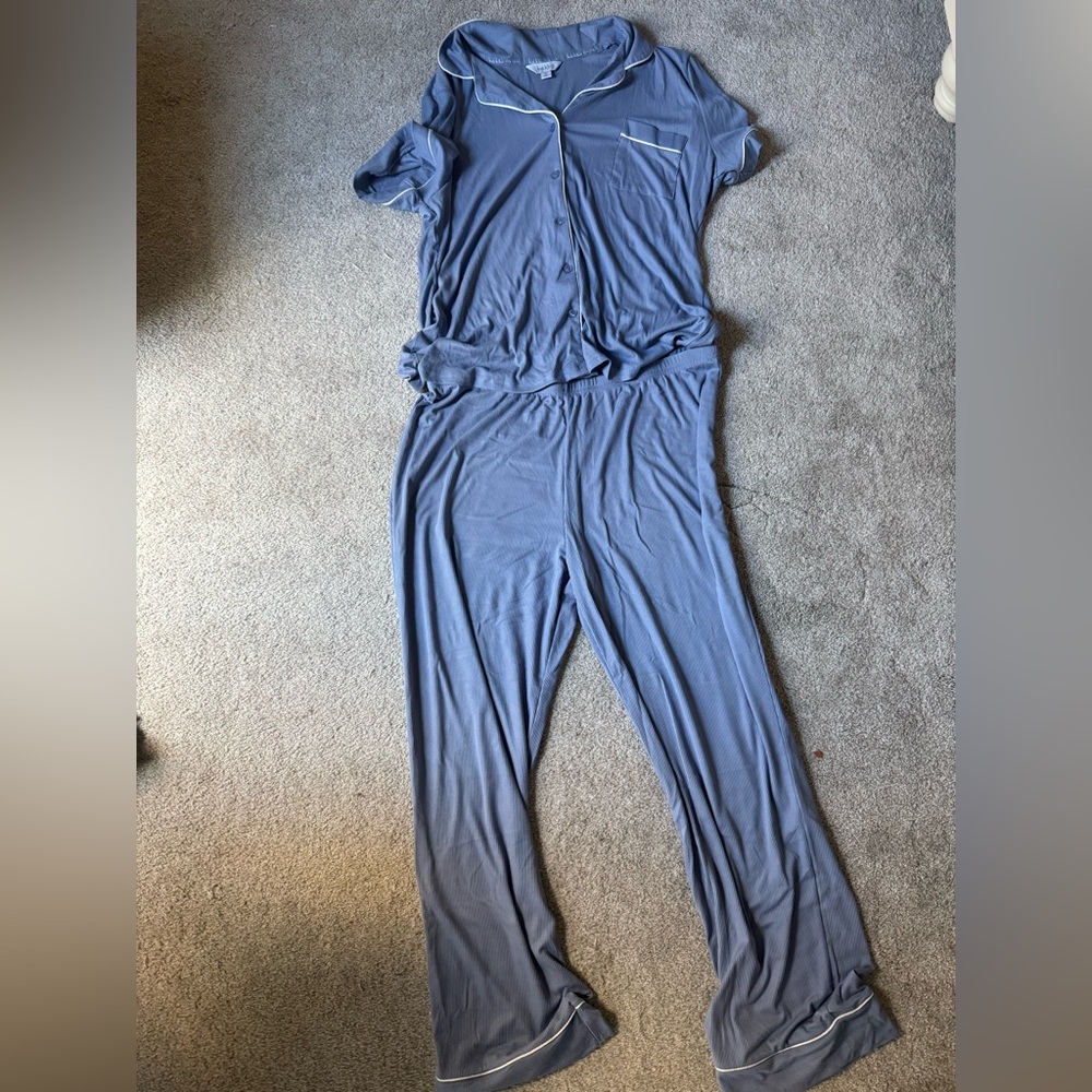 Nicole Miller Button up pyjamas